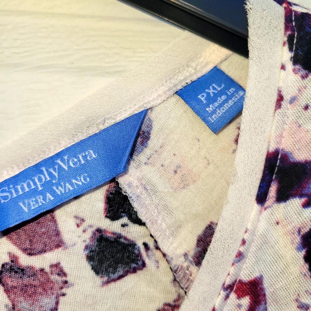 Simply Vera tank top - Picture 3 of 4